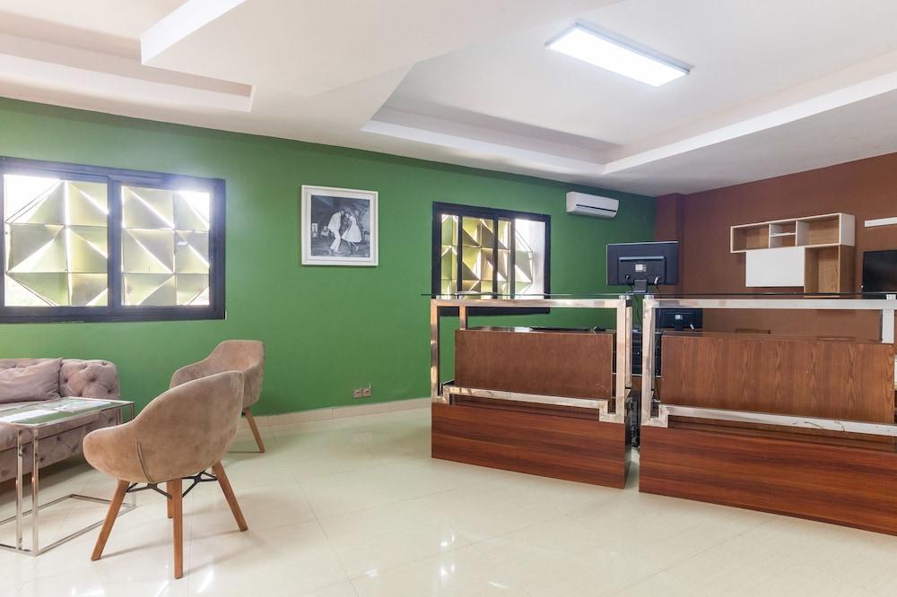 Wakola Hotel Cheikh Anta داكاغْ المظهر الخارجي الصورة