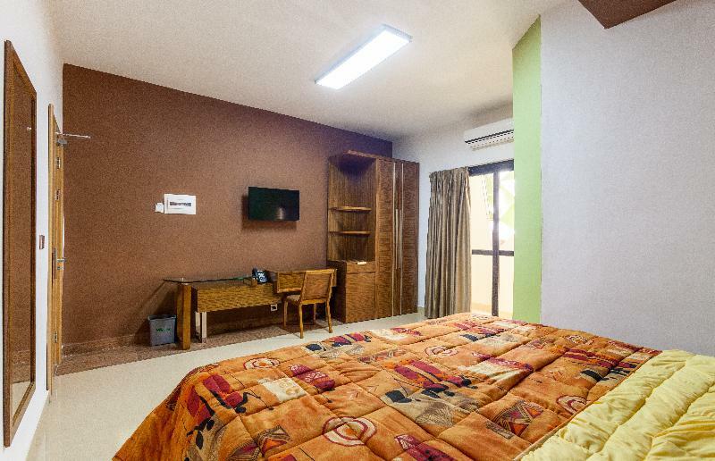 Wakola Hotel Cheikh Anta داكاغْ المظهر الخارجي الصورة